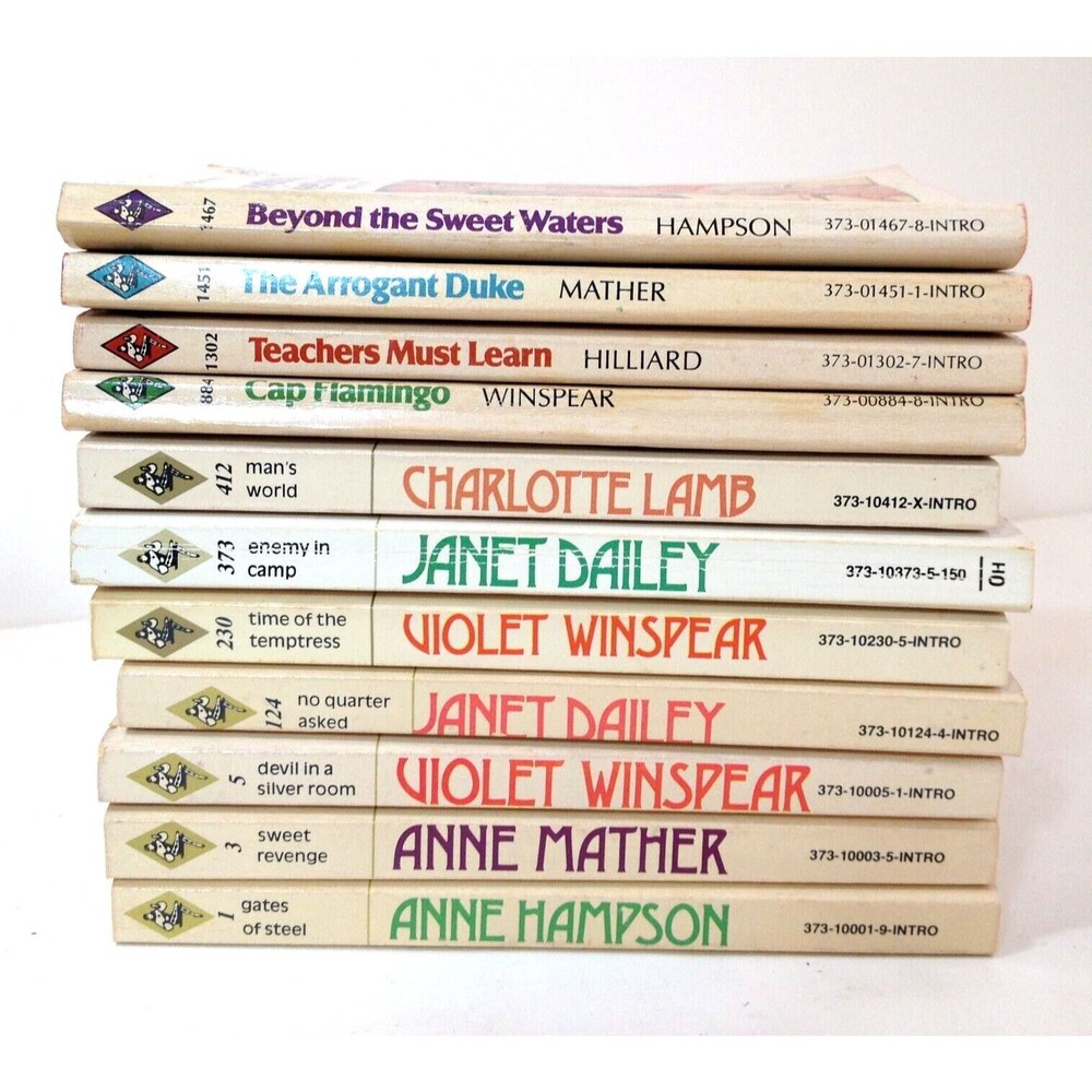 Lot of 11 Harlequin Presents Romance Paperback Books